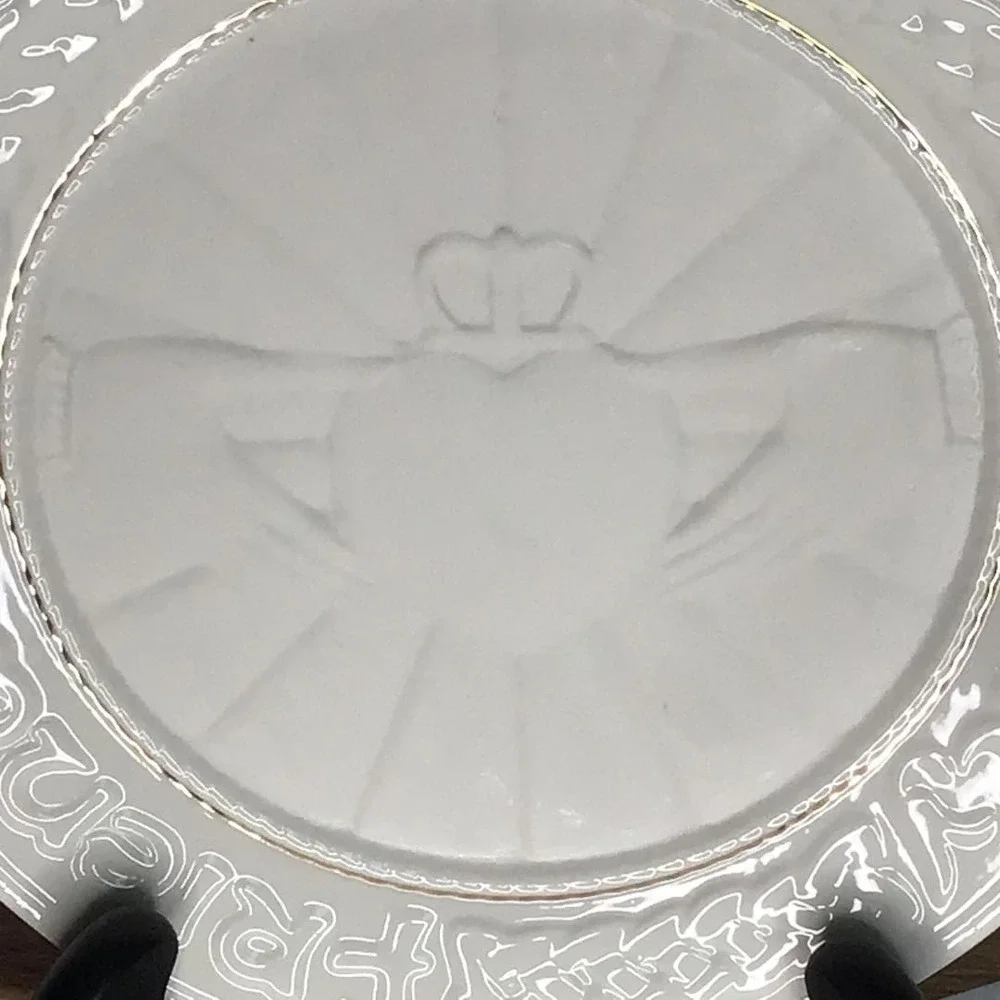 Belleek Irish Claddagh Decorative Plate 9